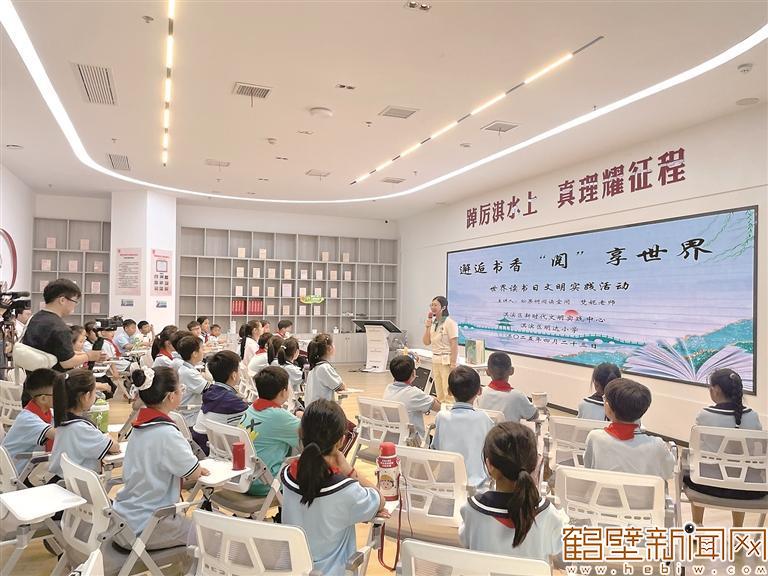 以文明为笔绘就幸福之城新画卷——淇滨区实施城市文明提升行动综述
